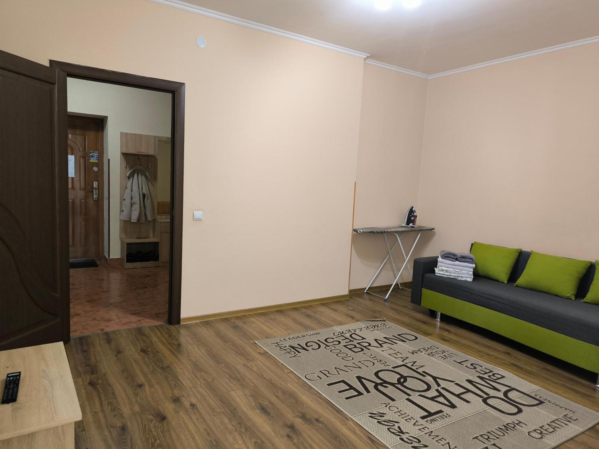 Apartments Domovik Мостова 5 Кв 37 มุกาเชเว ภายนอก รูปภาพ